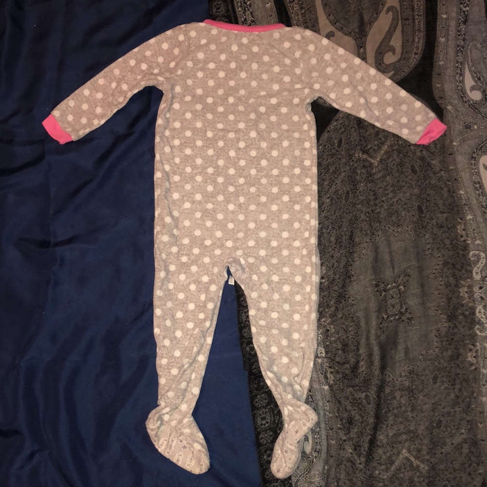 Carter’s Footie Pj’s - Picture 4 of 4